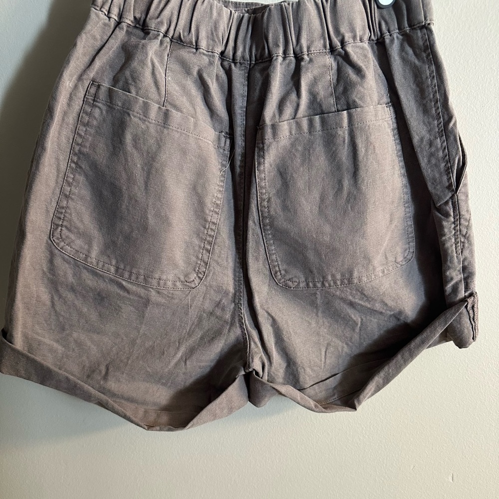 NEW ROOTS SHORTS - Picture 2 of 2